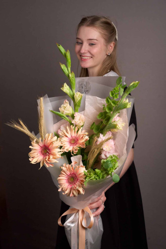 Букет " Первый звонок" с герберами арт 15268Дв